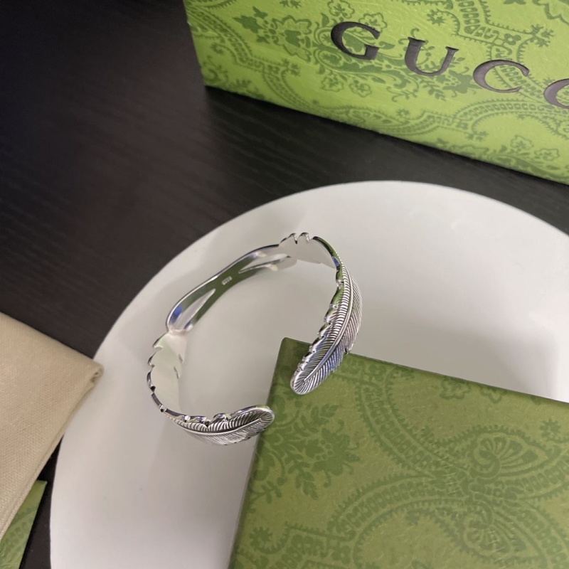 Gvc*1 bracelets